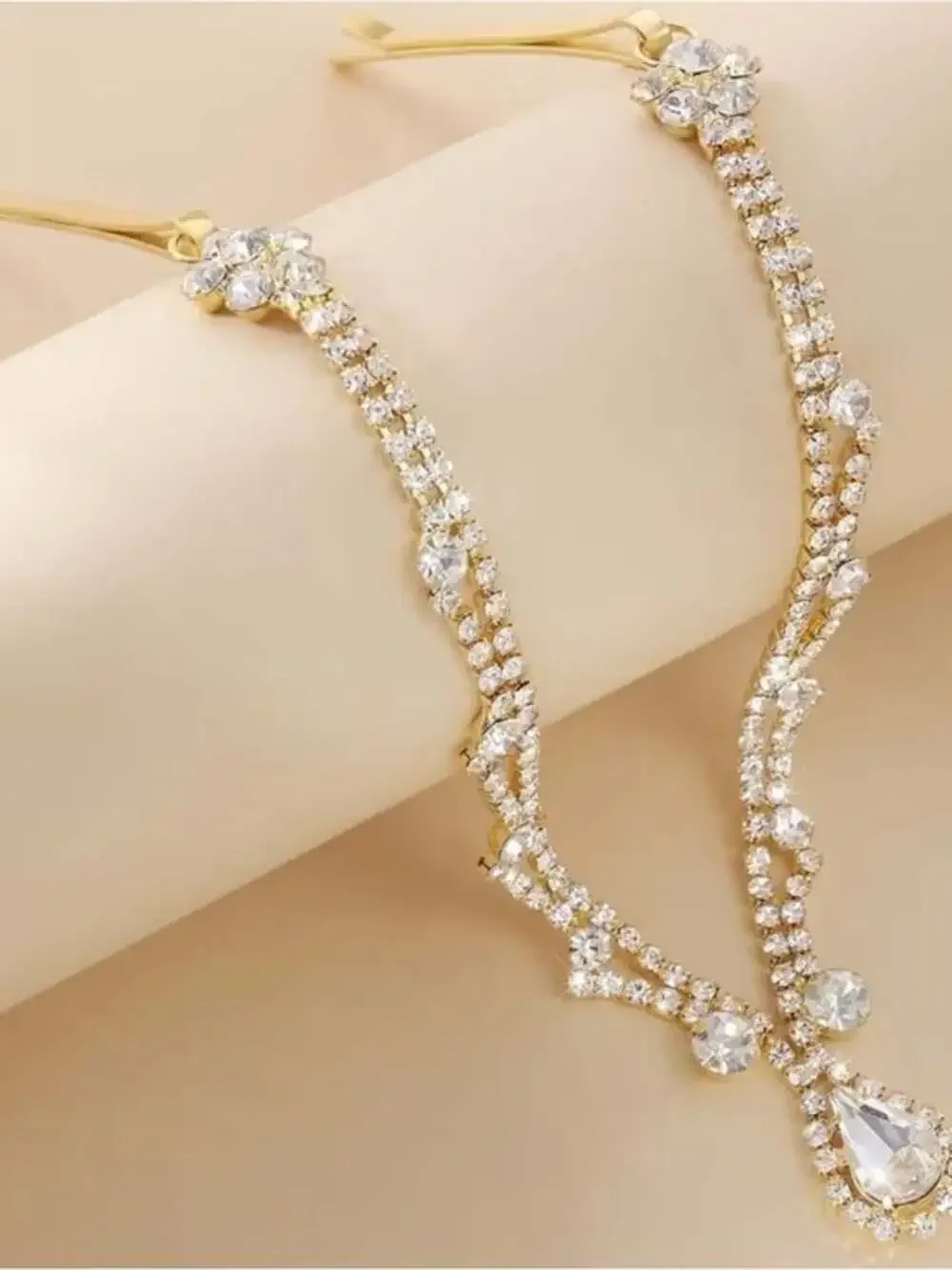 HOST PICK Rhinestone Teardrop Forehead Chain Headpiece - Gold